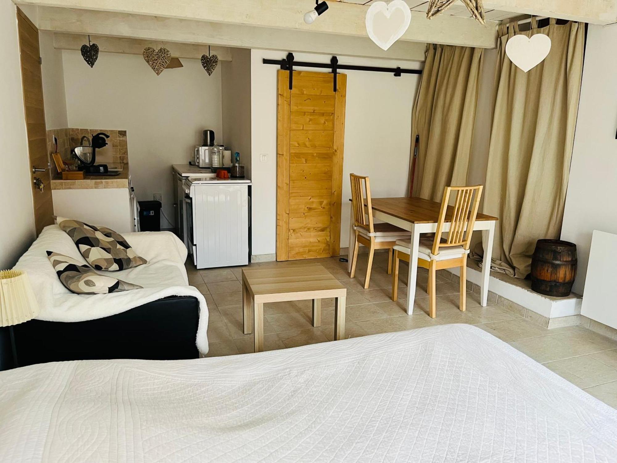 Chez Nous Hotel Mérindol Kültér fotó