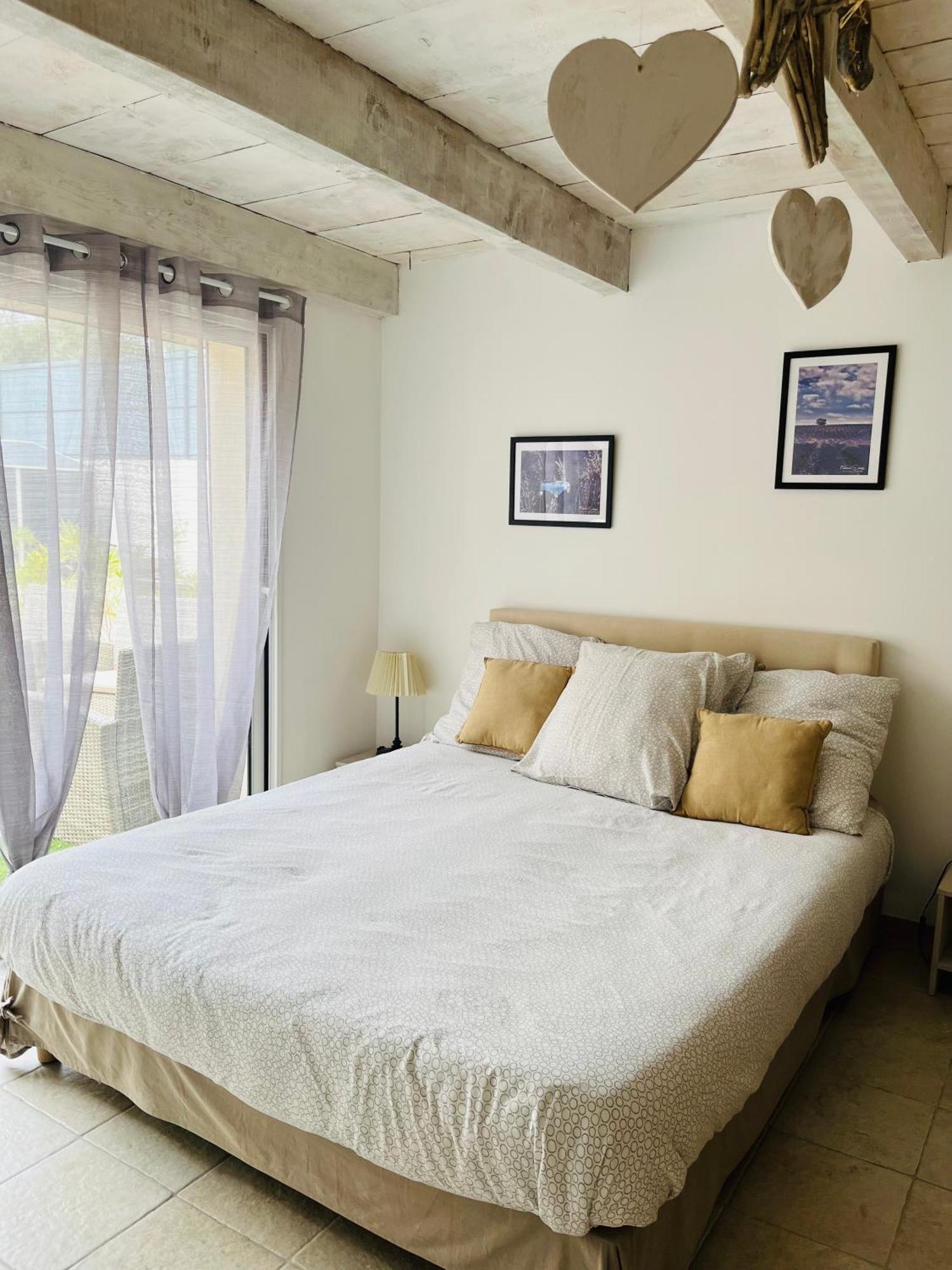Chez Nous Hotel Mérindol Kültér fotó