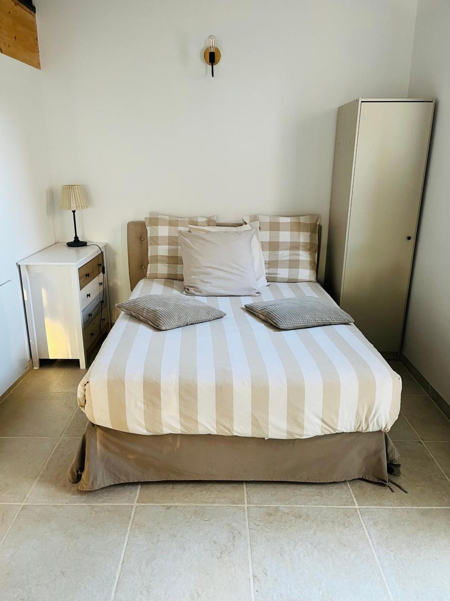 Chez Nous Hotel Mérindol Kültér fotó